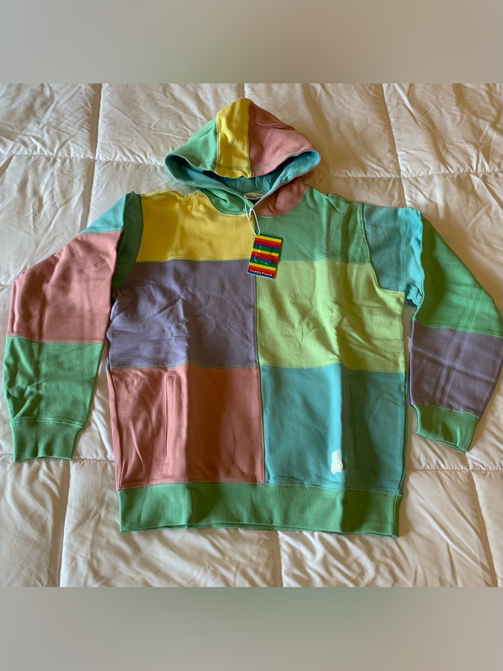 New with tags Teddy Fresh mens sweater size L